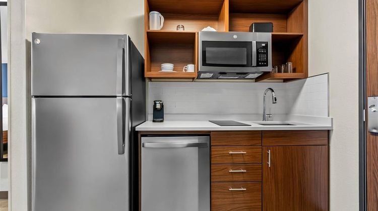 Everhome Suites Yuma Suite