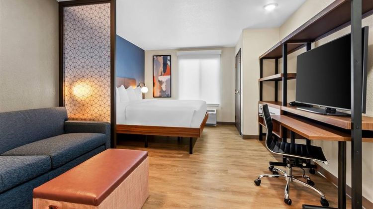 Everhome Suites Yuma Suite