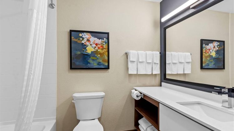 Everhome Suites Yuma Room
