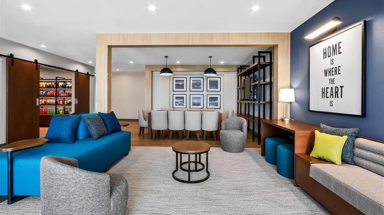 Everhome Suites El Paso Lobby