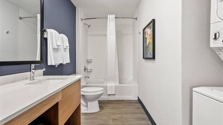 Everhome Suites El Paso Room