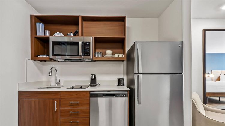 Everhome Suites El Paso Suite