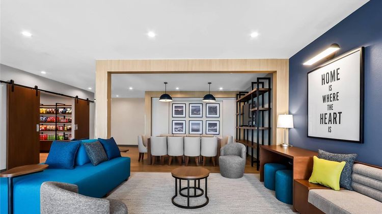 Everhome Suites El Paso Lobby