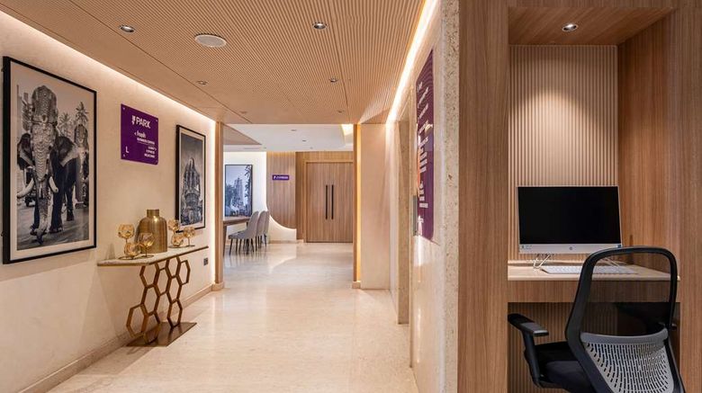 <b>Park Inn & Suites by Radisson Bengaluru Lobby</b>. Images powered by <a href="https://iceportal.shijigroup.com/" title="IcePortal" target="_blank">IcePortal</a>.