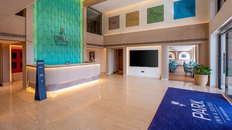 Park Inn & Suites by Radisson Bengaluru Lobby