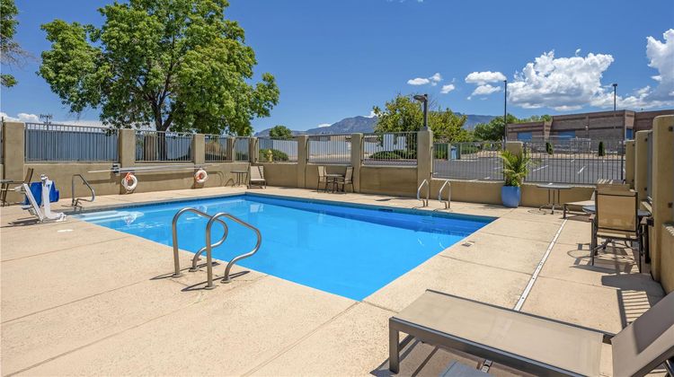 Best Western North I-25 Hotel Pool