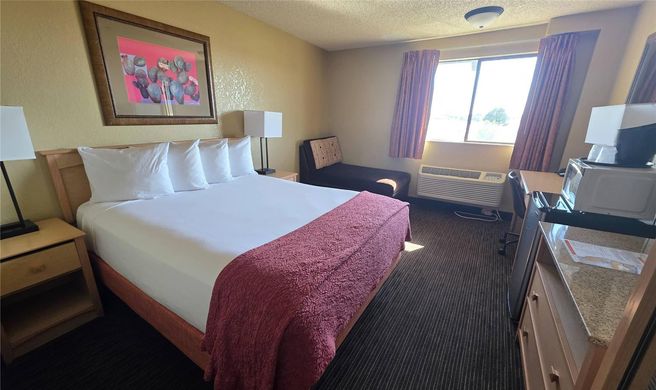 Oxnard Inn Lancaster Room