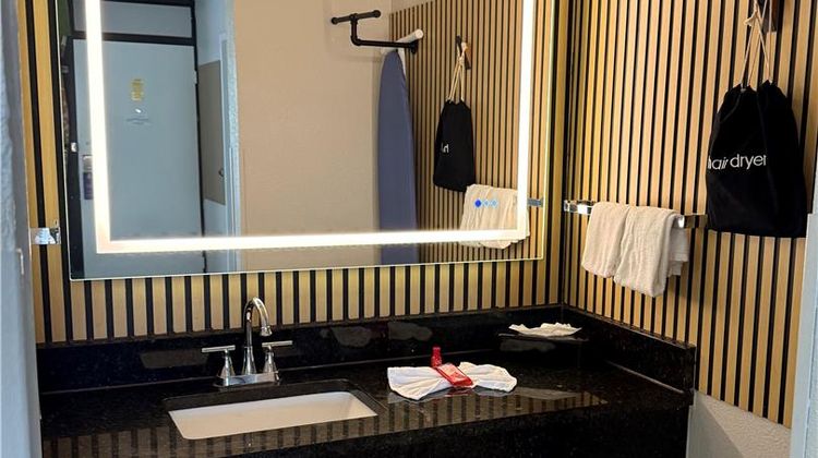 SureStay by Best Western Irving Room