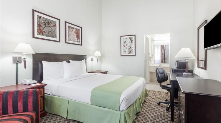 SureStay by Best Western Irving Room