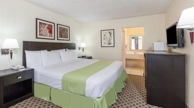 SureStay by Best Western Irving Room