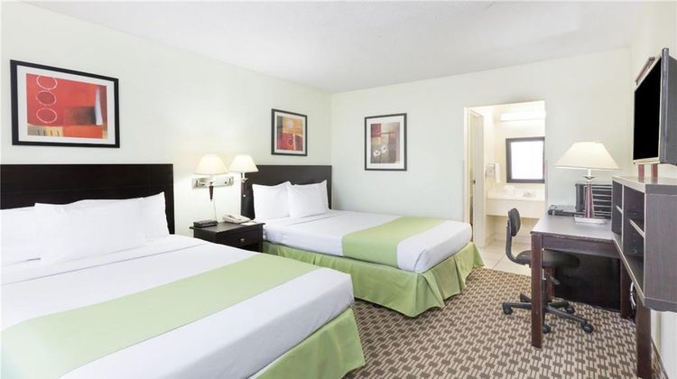 SureStay by Best Western Irving Room