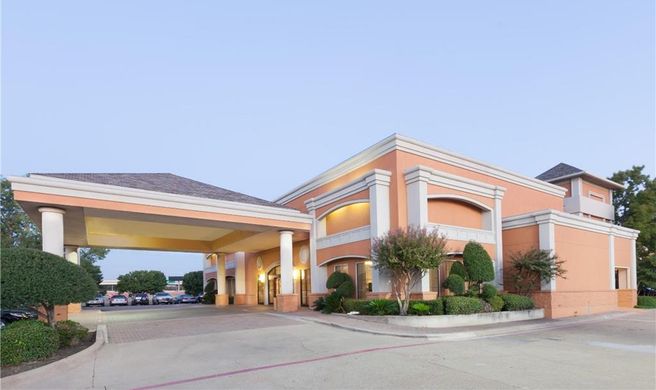 SureStay by Best Western Irving Exterior