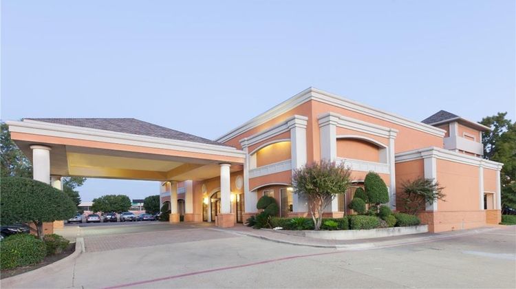 SureStay by Best Western Irving Exterior