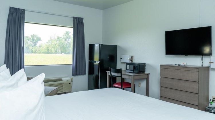 Baymont by Wyndham Donaldsonville Room