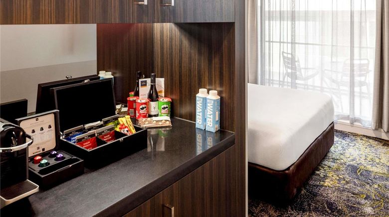 <b>The Sebel Melbourne Kew Room</b>. Images powered by <a href="https://iceportal.shijigroup.com/" title="IcePortal" target="_blank">IcePortal</a>.