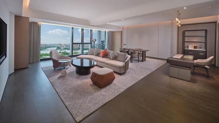 Hilton Huizhou Room