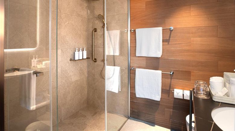 <b>DoubleTree Auckland Albert Street Room</b>. Images powered by <a href="https://iceportal.shijigroup.com/" title="IcePortal" target="_blank">IcePortal</a>.