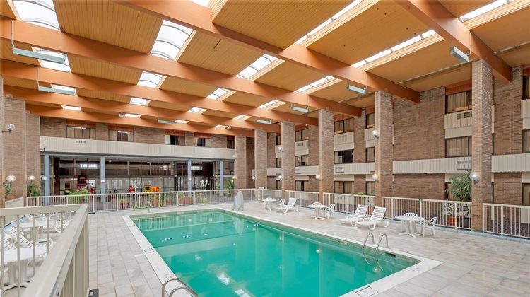 Clarion Hotel Pool