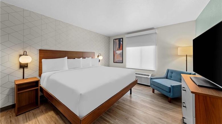<b>EverHome Suites Waco Room</b>. Images powered by <a href="https://iceportal.shijigroup.com/" title="IcePortal" target="_blank">IcePortal</a>.
