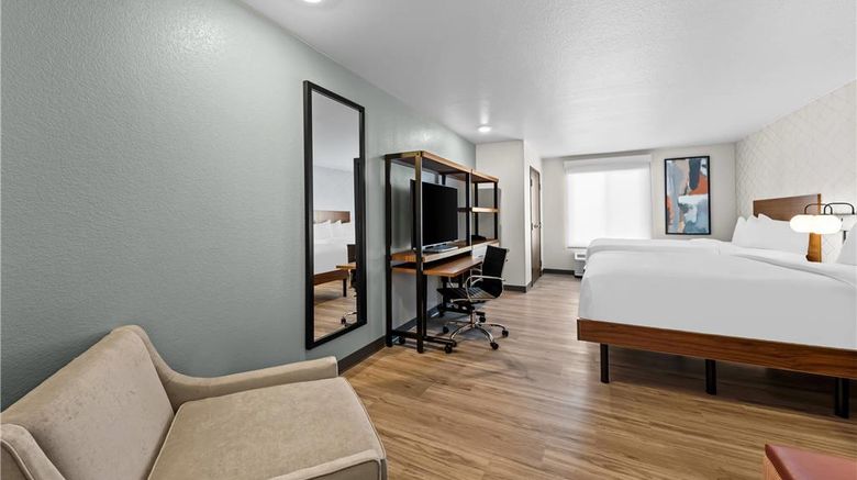 <b>EverHome Suites Waco Room</b>. Images powered by <a href="https://iceportal.shijigroup.com/" title="IcePortal" target="_blank">IcePortal</a>.