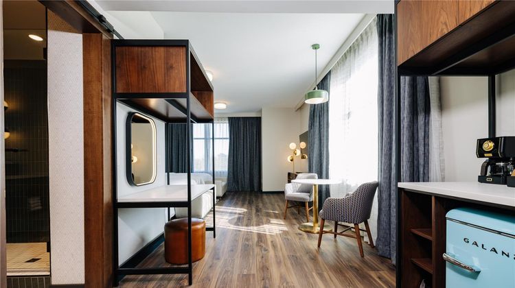 Hotel Rambler Tapestry Room