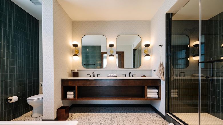 <b>Hotel Rambler Tapestry Room</b>. Images powered by <a href="https://iceportal.shijigroup.com/" title="IcePortal" target="_blank">IcePortal</a>.