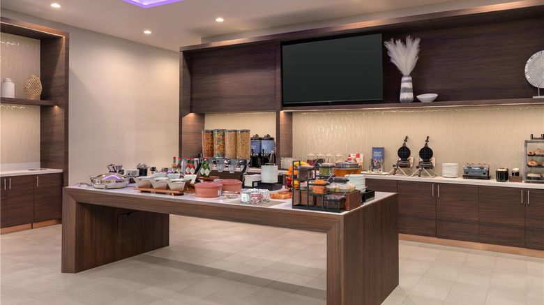 <b>Hilton Garden Inn Wichita Airport Restaurant</b>. Images powered by <a href="https://iceportal.shijigroup.com/" title="IcePortal" target="_blank">IcePortal</a>.