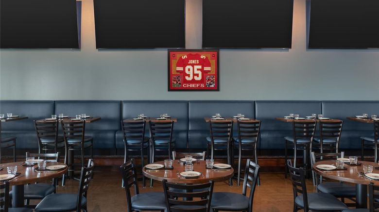 <b>Hilton Garden Inn Wichita Airport Restaurant</b>. Images powered by <a href="https://iceportal.shijigroup.com/" title="IcePortal" target="_blank">IcePortal</a>.