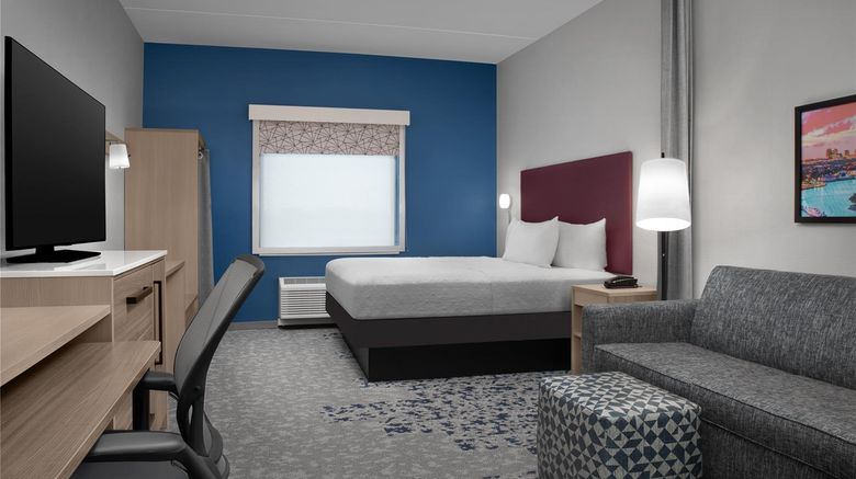 <b>Home2 Suites Weston Room</b>. Images powered by <a href="https://iceportal.shijigroup.com/" title="IcePortal" target="_blank">IcePortal</a>.