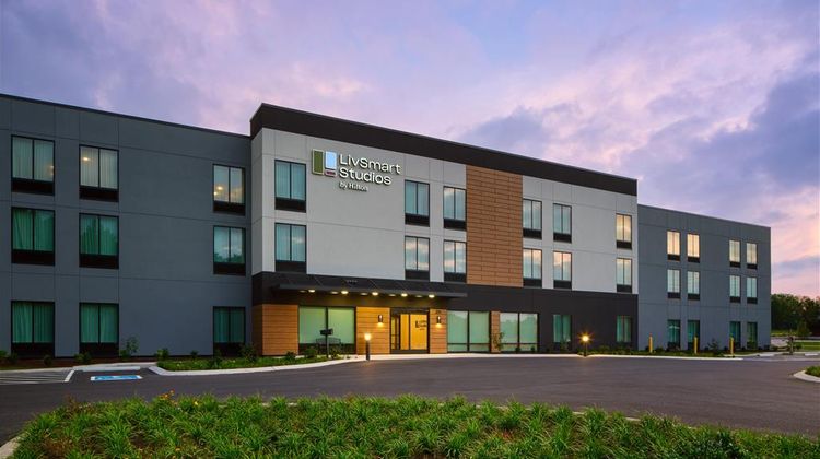 LivSmart Tullahoma Exterior