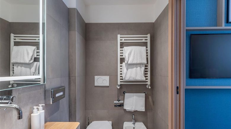 <b>Hilton Garden Inn Rome Colosseum Room</b>. Images powered by <a href="https://iceportal.shijigroup.com/" title="IcePortal" target="_blank">IcePortal</a>.