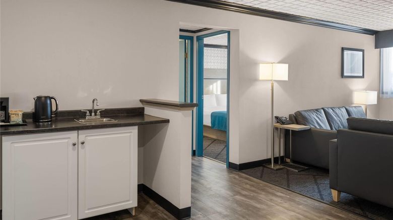 <b>Sternwheeler Hotel & Conference Center Suite</b>. Images powered by <a href="https://iceportal.shijigroup.com/" title="IcePortal" target="_blank">IcePortal</a>.