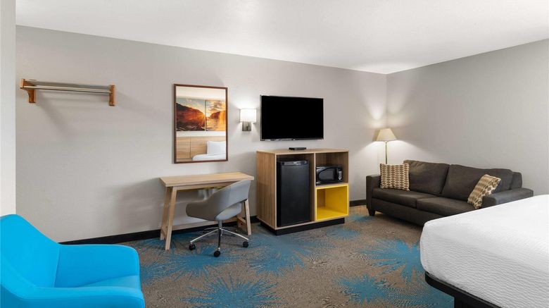 <b>Days Inn by Wyndham Canon City Suite</b>. Images powered by <a href="https://iceportal.shijigroup.com/" title="IcePortal" target="_blank">IcePortal</a>.