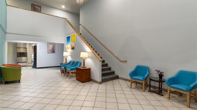 <b>Days Inn by Wyndham Canon City Lobby</b>. Images powered by <a href="https://iceportal.shijigroup.com/" title="IcePortal" target="_blank">IcePortal</a>.