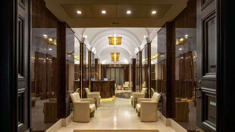 <b>Hotel Gioberti Lobby</b>. Images powered by <a href="https://iceportal.shijigroup.com/" title="IcePortal" target="_blank">IcePortal</a>.