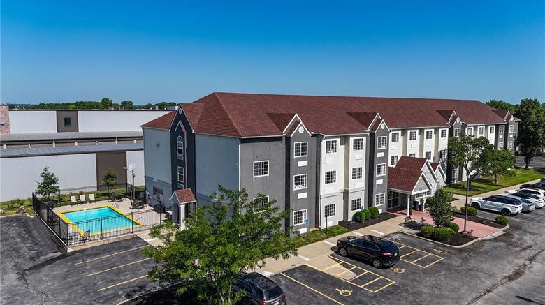 Sonesta Essential Hotels Blue Springs Exterior. Images powered by <a href="https://iceportal.shijigroup.com" target="_blank" rel="noopener">Ice Portal</a>.