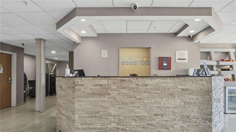 <b>Sonesta Essential Hotels Blue Springs Lobby</b>. Images powered by <a href="https://iceportal.shijigroup.com/" title="IcePortal" target="_blank">IcePortal</a>.