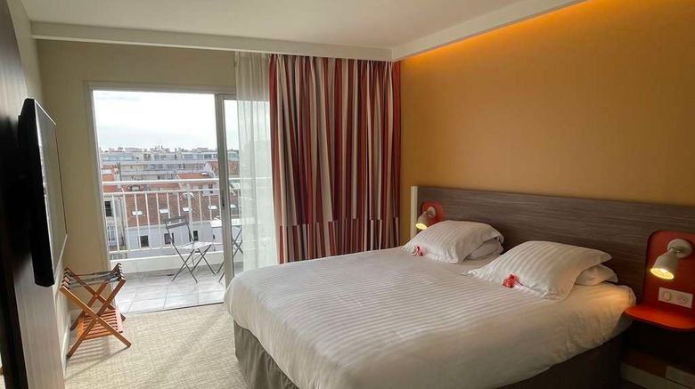 <b>Hotel Abrial Room</b>. Images powered by <a href="https://iceportal.shijigroup.com/" title="IcePortal" target="_blank">IcePortal</a>.