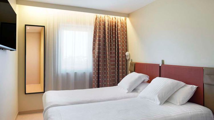 Hotel des Victoires Room