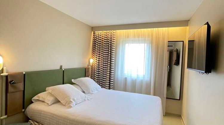 Hotel des Victoires Room
