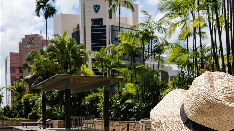 <b>Amara Singapore Pool</b>. Images powered by <a href="https://iceportal.shijigroup.com/" title="IcePortal" target="_blank">IcePortal</a>.
