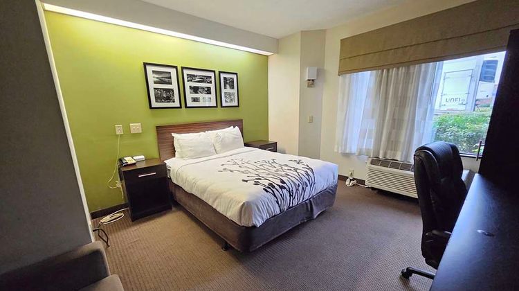 SureStay by Best Western Summerville Room