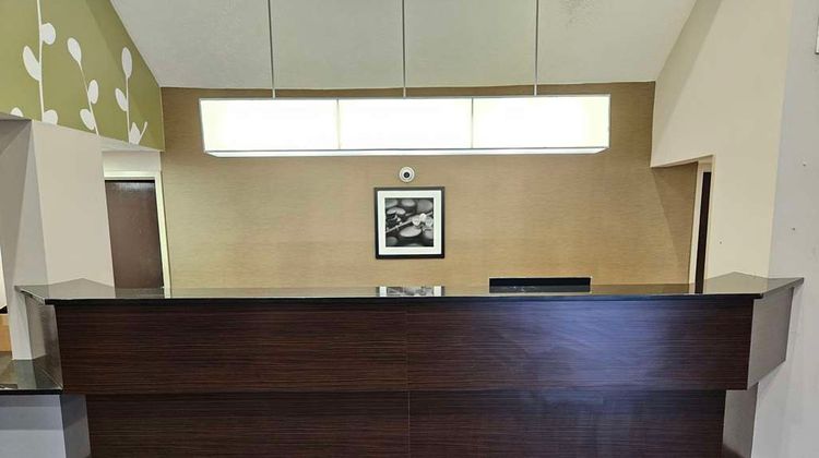 SureStay by Best Western Summerville Lobby