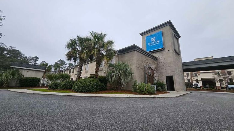 <b>SureStay by Best Western Summerville Exterior</b>. Images powered by <a href="https://iceportal.shijigroup.com/" title="IcePortal" target="_blank">IcePortal</a>.