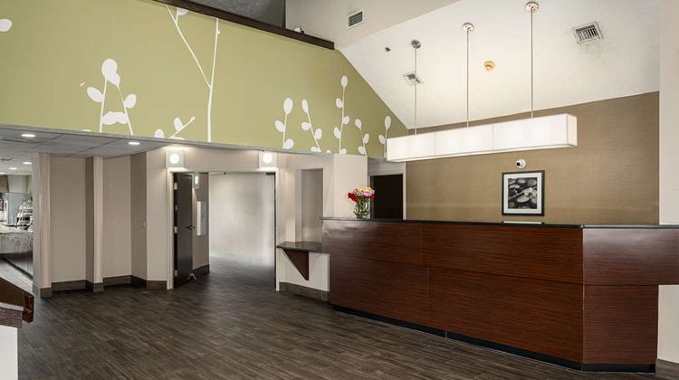 SureStay by Best Western Summerville Lobby