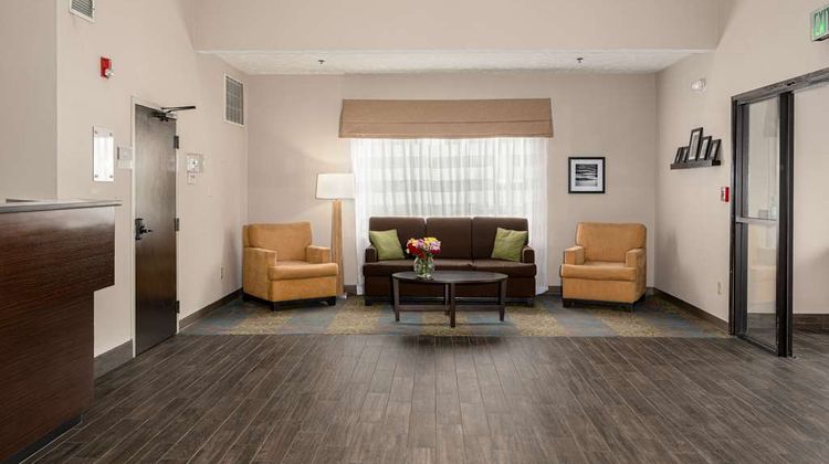 SureStay by Best Western Summerville Lobby