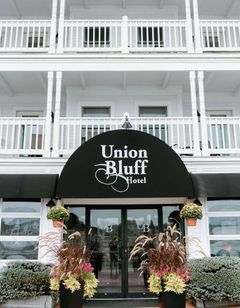 Union Bluff Hotel & Meeting House