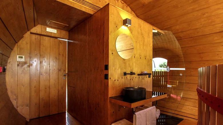 <b>The Wine House Hotel Quinta da Pacheca Restaurant</b>. Images powered by <a href="https://iceportal.shijigroup.com/" title="IcePortal" target="_blank">IcePortal</a>.