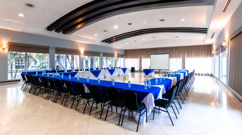 <b>InHouse Select Hacienda Tres Rios Meeting</b>. Images powered by <a href="https://iceportal.shijigroup.com/" title="IcePortal" target="_blank">IcePortal</a>.