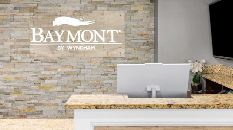 Baymont by Wyndham Fayetteville Lobby